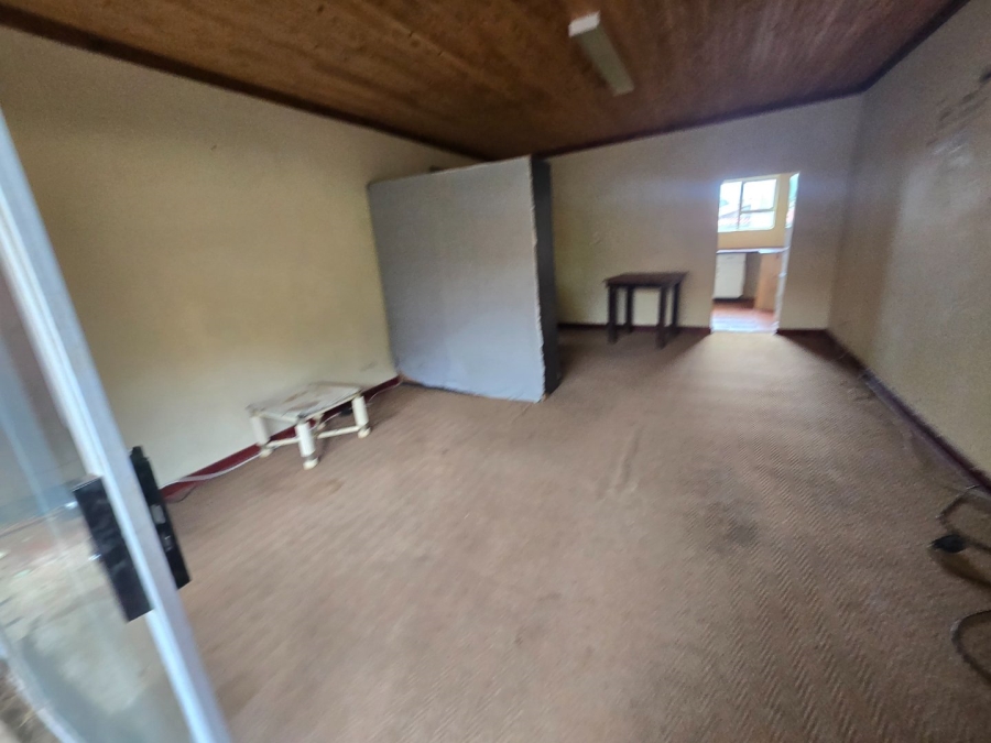 7 Bedroom Property for Sale in Langenhovenpark Free State